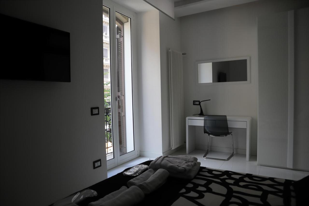 Rettifilo 201 Exclusive Rooms Naples Luaran gambar