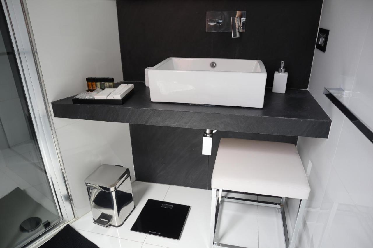 Rettifilo 201 Exclusive Rooms Naples Luaran gambar