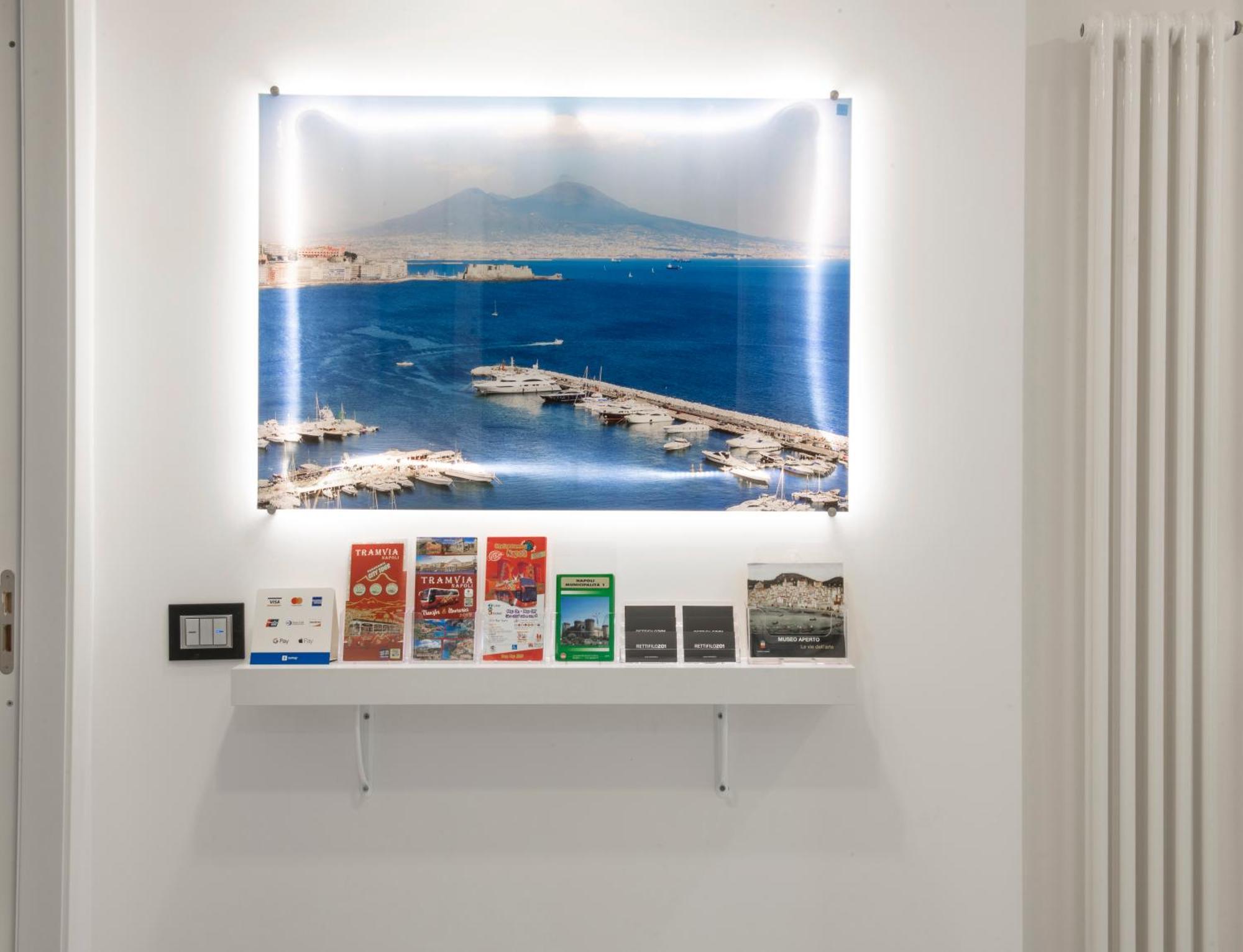 Rettifilo 201 Exclusive Rooms Naples Luaran gambar