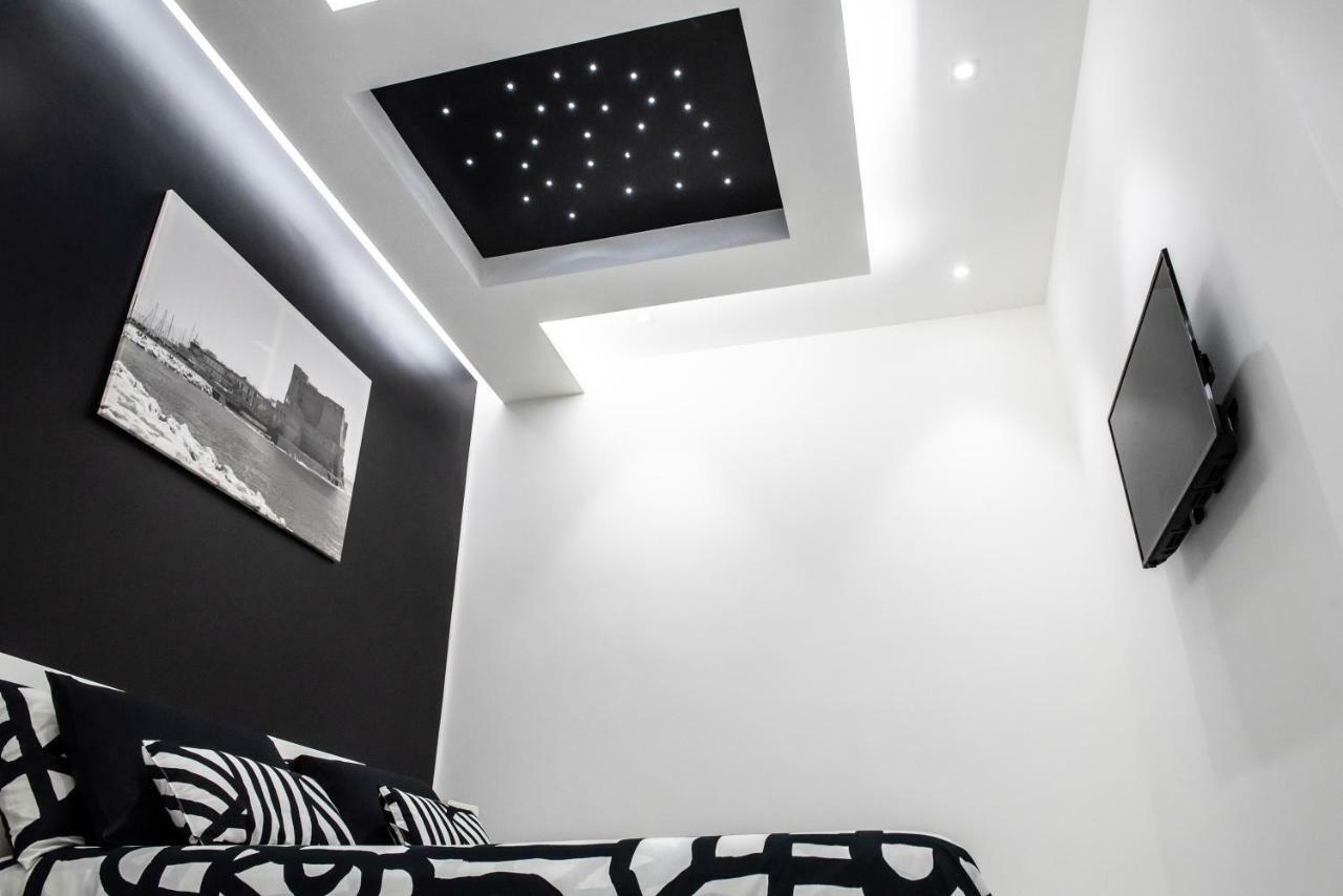 Rettifilo 201 Exclusive Rooms Naples Luaran gambar
