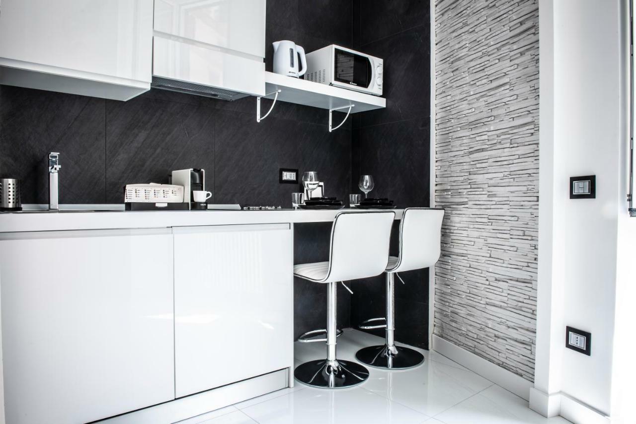 Rettifilo 201 Exclusive Rooms Naples Luaran gambar